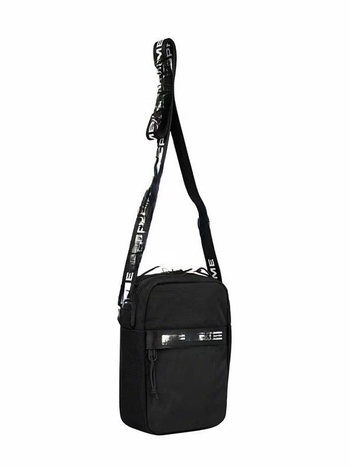 Sportska torba od Oxford platna – prozračna, ultra lagana, unisex, gradski minimalistički dizajn preko ramena.