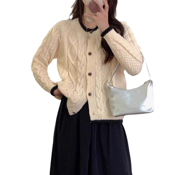 Ženski kratki pleteni kardigan s polo ovratnikom, slobodan kroj, srednje debljine, jednobojni uzorak (Materijal: Spandeks + regenerirana celuloza; Oblik: Slobodan kroj; Debljina: Srednja; Ovratnik: Polo; Rukavi: Dugi)