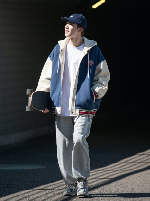 Jakna s kapuljom u streetwear stilu, labav kroj, akrilna tkanina, dugi rukav, za proljeće i jesen