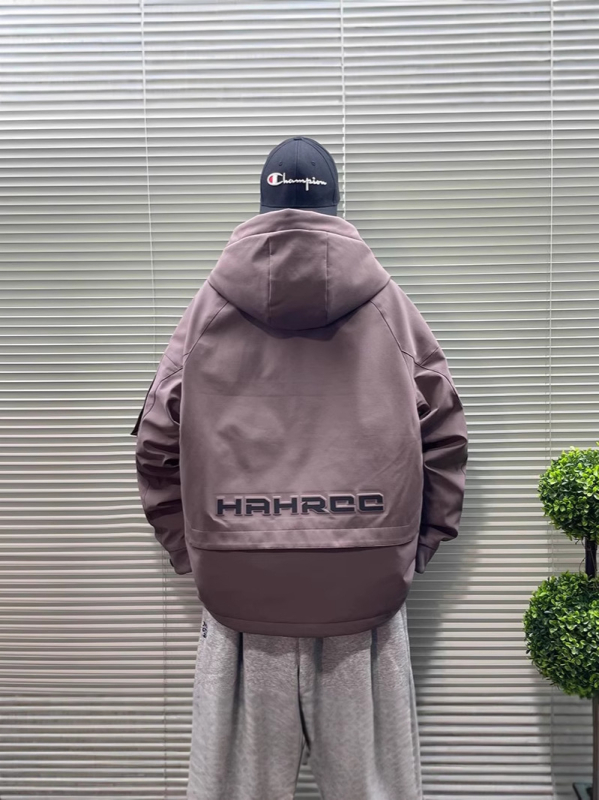 Muška down jakna za mlade, zima 2025, bijeli patka perja 76–80%, s kapuljom i stojećim ovratnikom, otporna na vjetar i topla