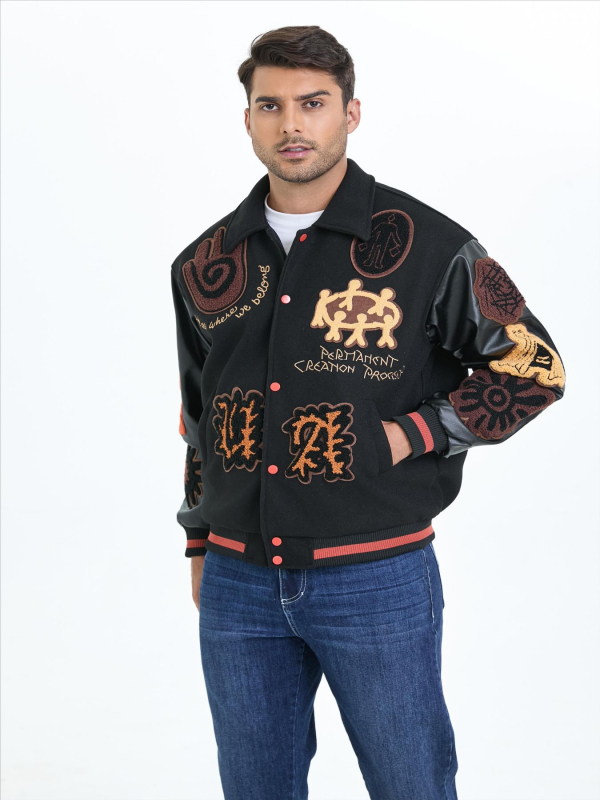 Férfi retro hímzett baseball kabát – lazább szabás, reveres gallér, egysoros gombolás, geometrikus mintázat, gyapjés anyag 70% poliészterrel, tavasz 2025