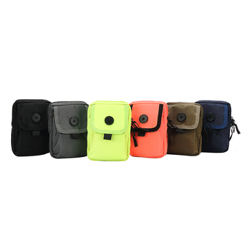 Muška crossbody torba, ulični stil, otporan poliester, pogodna za putovanja u slobodno vrijeme