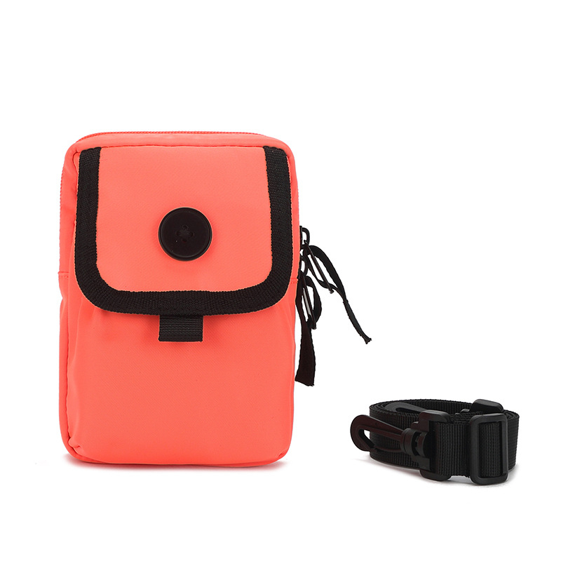 Muška crossbody torba, ulični stil, otporan poliester, pogodna za putovanja u slobodno vrijeme