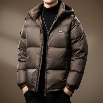 Muška down jakna s kapuljom, dužeg kroja, opuštene siluete, punilo 150–200 g
