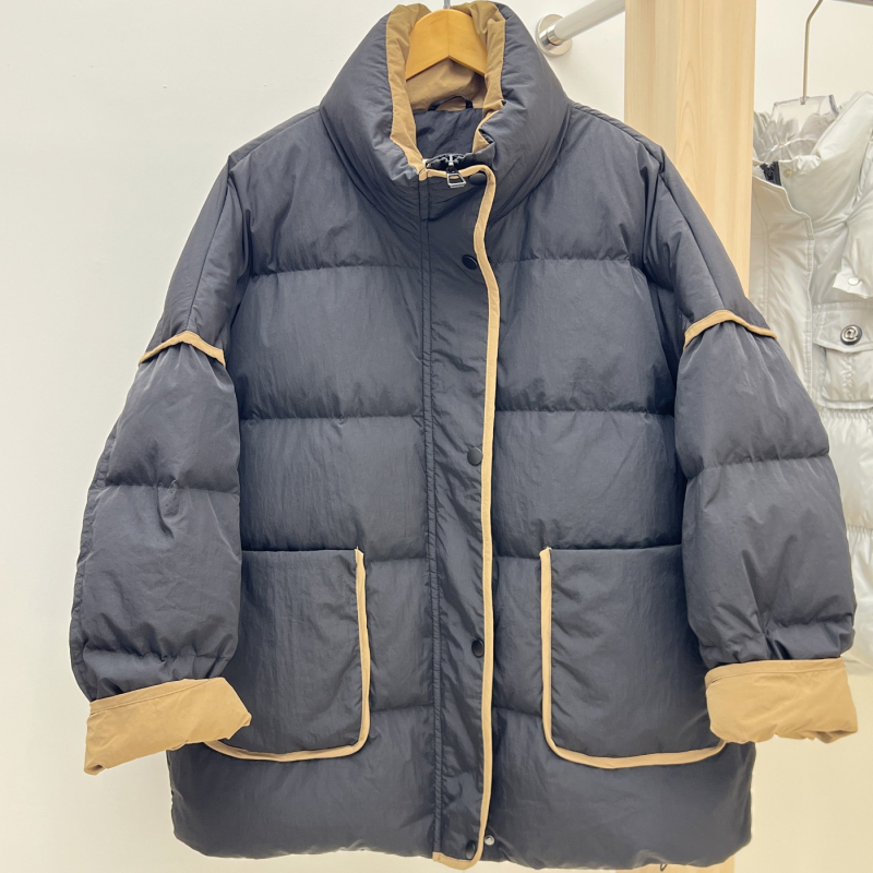 Ženska puffer jakna s debelim izolacijom, stojeći ovratnik, srednja duljina, zatvarač