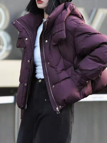 Ženska jakna od patinog perja s punilom od patjeg perja, postotak perja 51–55%, najlon materijal, kapuljača, duljina 50–65 cm