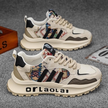 Férfi sportcipő vastag talppal, alacsony felső rész, textile felsőrész hálós mintával, belső háló és textil talptalp, fűzővel záródó, injektált talp, kerek orr