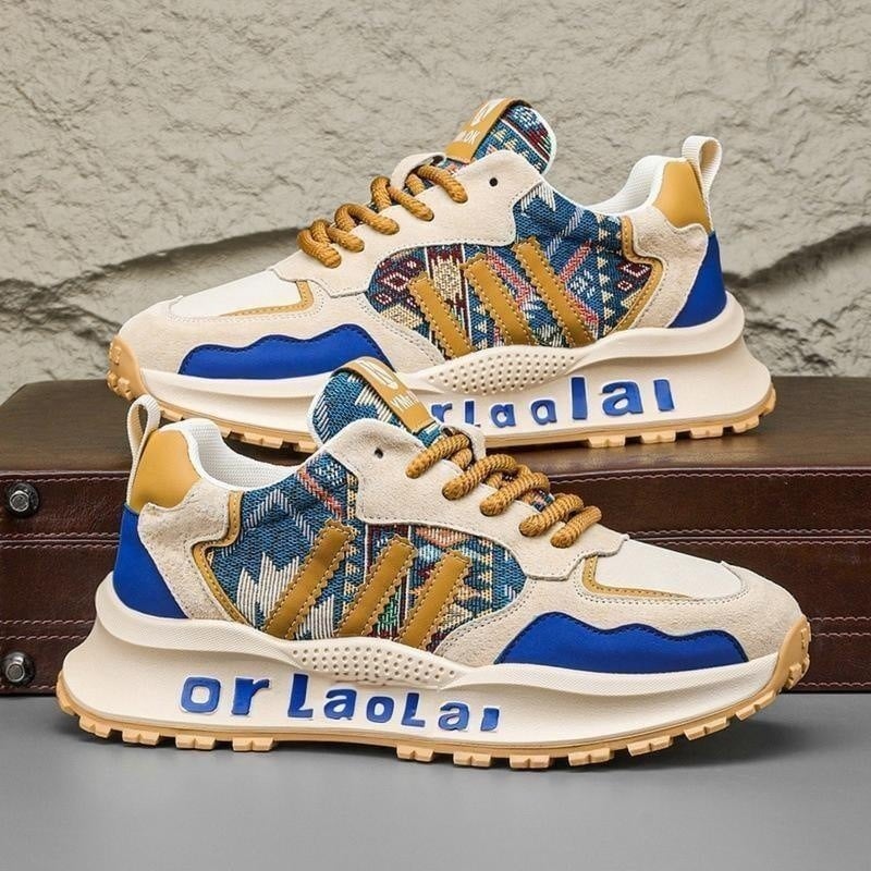 Férfi sportcipő vastag talppal, alacsony felső rész, textile felsőrész hálós mintával, belső háló és textil talptalp, fűzővel záródó, injektált talp, kerek orr