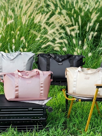 Унисекс пътна чанта с голям капацитет и печатано лого, чанта за рамо за кратки пътувания и бизнес пътувания, Oxford плат, 20–35 л, износоустойчива, подплата полиестер