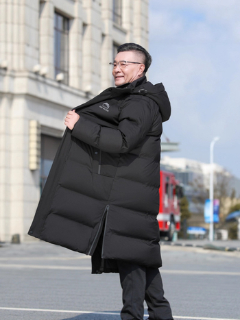 Muška dugačka jakna od perja, bez kapuljače, duljine iznad koljena, debeli punjenje, plus veličina
