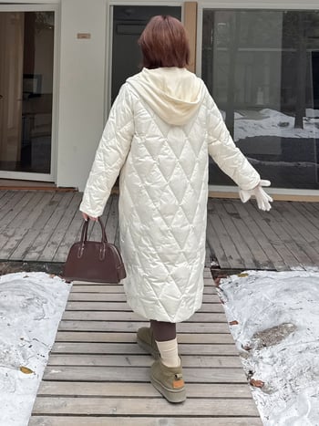 Geacă de damă cu glugă, lungime medie, croială lejeră, 86–90% puf, umplutură 201–300 g