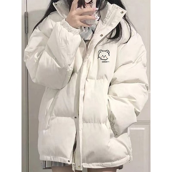 Ženska zimska jakna s guščjim perjem, sladak medvjed u korejskom stilu, opuštena silueta, poliester, stojeći ovratnik bez kapuljače, zatvarač, punilo 51–55% perja