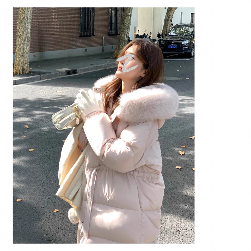 Geacă de damă cu glugă din puf de rață alb, lungă, croială Slim, umplutură 101–200 g, 86–90% puf alb de rață, guler din blană artificială, iarnă 2025