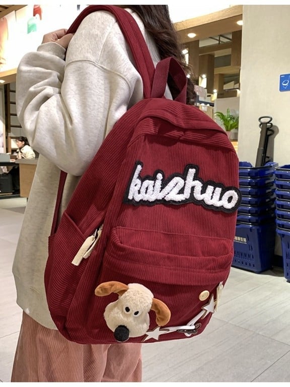 Ruksak za dnevnu upotrebu, najlon materijal, 3D vanjski dizajn, zatvaranje na zip; podstava od poliestera; unutarnji džepovi za telefon, ID karticu i prijenosno računalo; pogodan za studentice