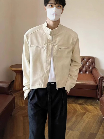 Muška kožna jakna s ramenskim jastučićima, retro biker stil, slobodan kroj, dugi rukavi, bočni šavovi džepova