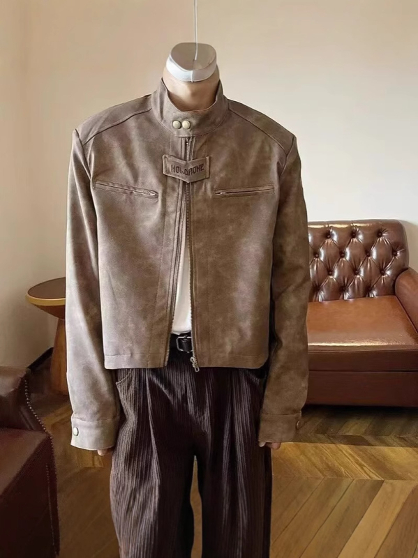 Muška kožna jakna s ramenskim jastučićima, retro biker stil, slobodan kroj, dugi rukavi, bočni šavovi džepova
