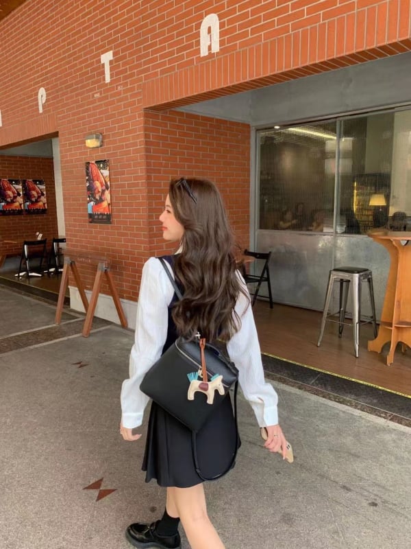 Lagani dnevni poslovni ruksak — PU materijal, zatvarač, unutarnji džepovi sa zatvaračem i džep za telefon, otporan na habanje i protiv krađe