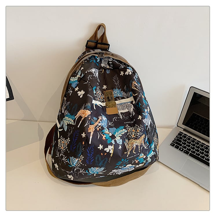 Najlonski ruksak sa zatvaračem, trodimenzionalnog oblika, unutarnji pretinci: pretinac sa zatvaračem, pretinac za telefon i pretinac za ID, marka Xdlm