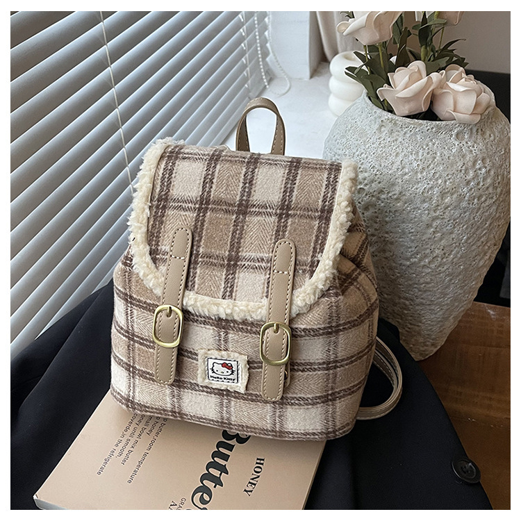 Ruksak u korejskom stilu od velura s kariranim uzorkom retro dizajn - (Materijal: velur; Zatvaranje: šnir s kopčom; Unutarnji džep: džep za telefon)