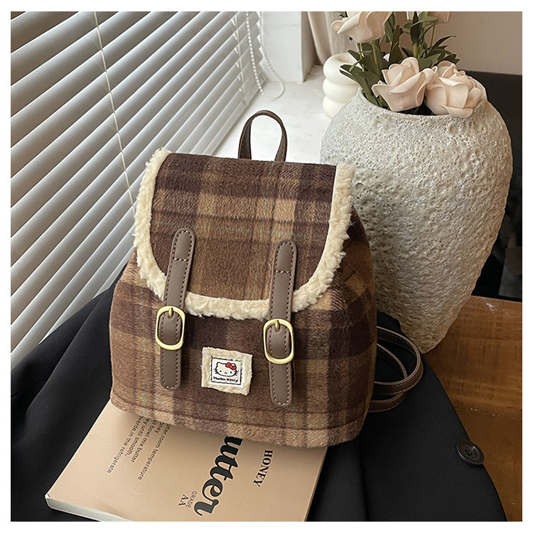 Ruksak u korejskom stilu od velura s kariranim uzorkom retro dizajn - (Materijal: velur; Zatvaranje: šnir s kopčom; Unutarnji džep: džep za telefon)