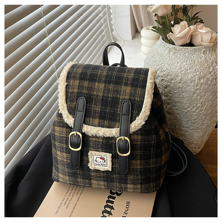 Ruksak u korejskom stilu od velura s kariranim uzorkom retro dizajn - (Materijal: velur; Zatvaranje: šnir s kopčom; Unutarnji džep: džep za telefon)