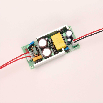 Захранваща платка, превключвателен тип, монтаж чрез терминален блок, размери 102×46.7×25 мм, тегло 118 g