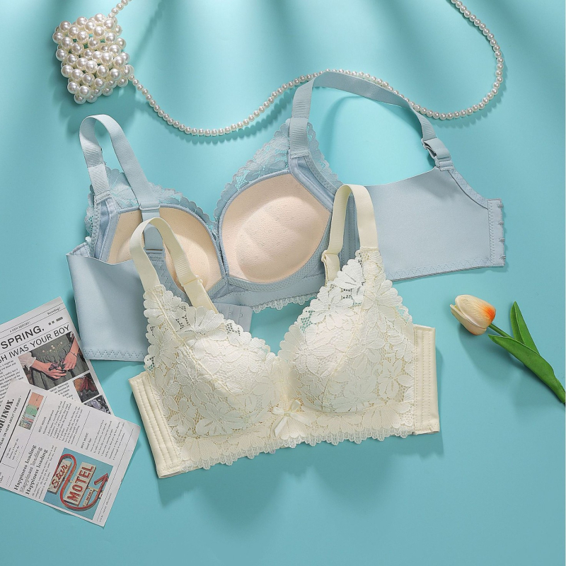 Sutien s košaricama od latexa i čipke, glavni materijal najlon, podstava od spandexa ispod 30%, fiksni dvostruki kaiševi, stražnje četiri reda kopči