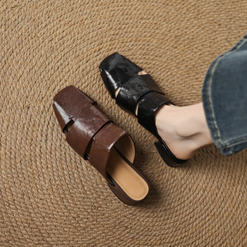 Toe Cap Mule s otvorenim pletenim vrhom, debeli pet, ovčja koža, gumena potplat, podstava od svinjske kože, casual stil, Zima 2025