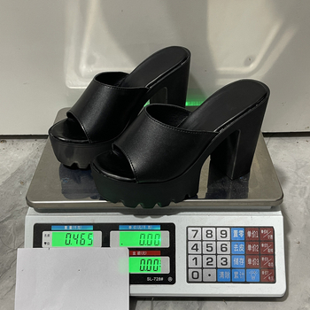 Sandale s jednim remenom, otvoreni prst (peep-toe), visok pet iznad 8 cm, PU gornji dio i PU potplat, gumeni đon