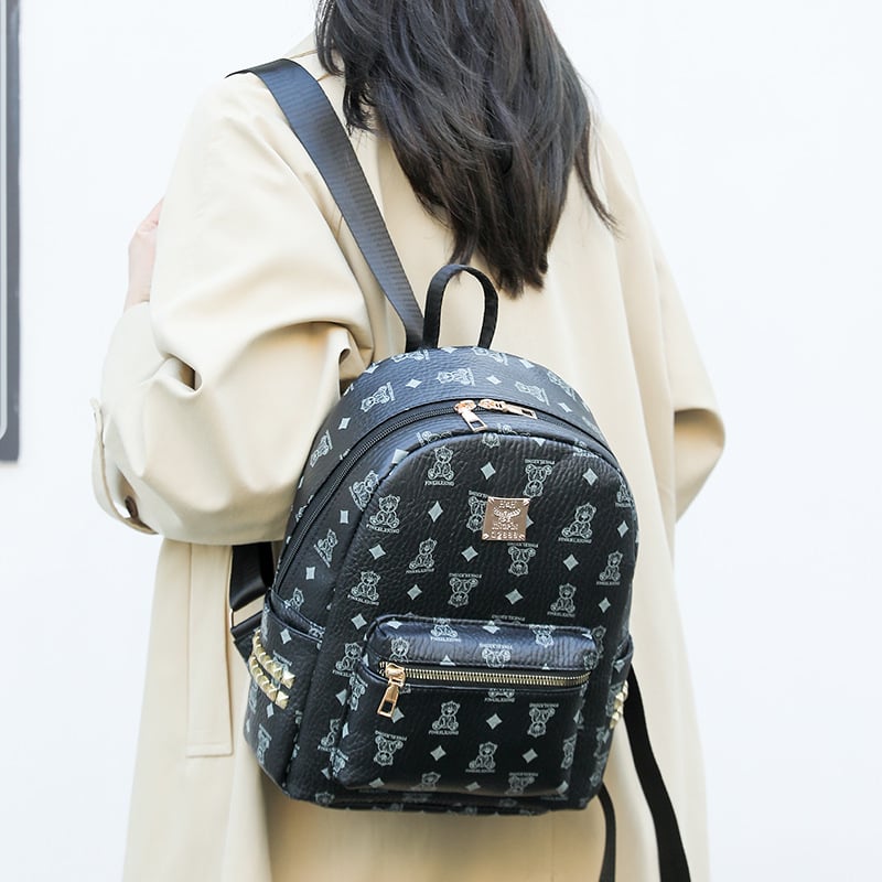 Ženski ruksak od PU materijala, zatvaranje na zip, podstava od poliestera, proljeće 2025 izdanje, unutarnja džep za mobitel.