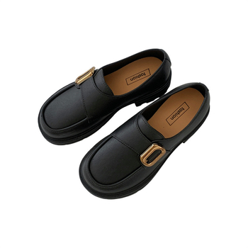 Ženske plošne loaferice s platformom, zaobljeni vrh, niski klin, PVC gornji dio, PU podstava