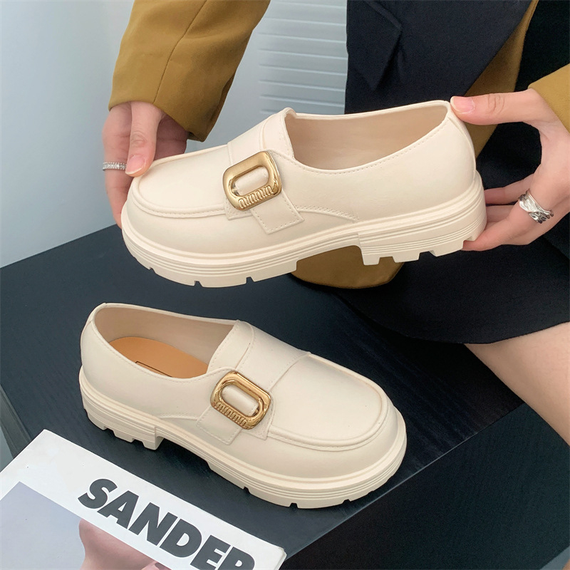 Ženske plošne loaferice s platformom, zaobljeni vrh, niski klin, PVC gornji dio, PU podstava