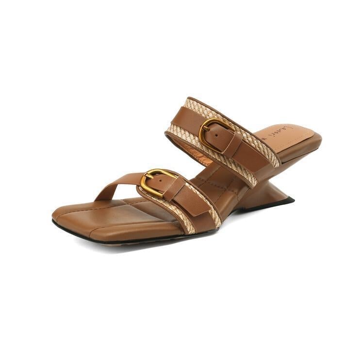 Női etnikai szandál klínes sarokkal, négyszögletes orrú, PU felsőrész, gumírozott talp