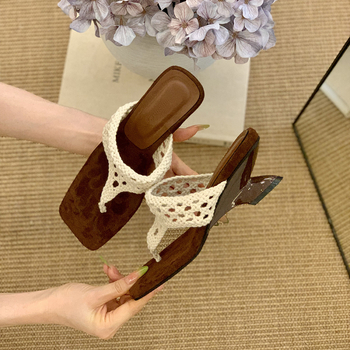 Női klínos szandál – koreai stílusú pánt a lábujjak között, EVA felsőrész, talppal 3–5 cm, nyári kiadás 2025