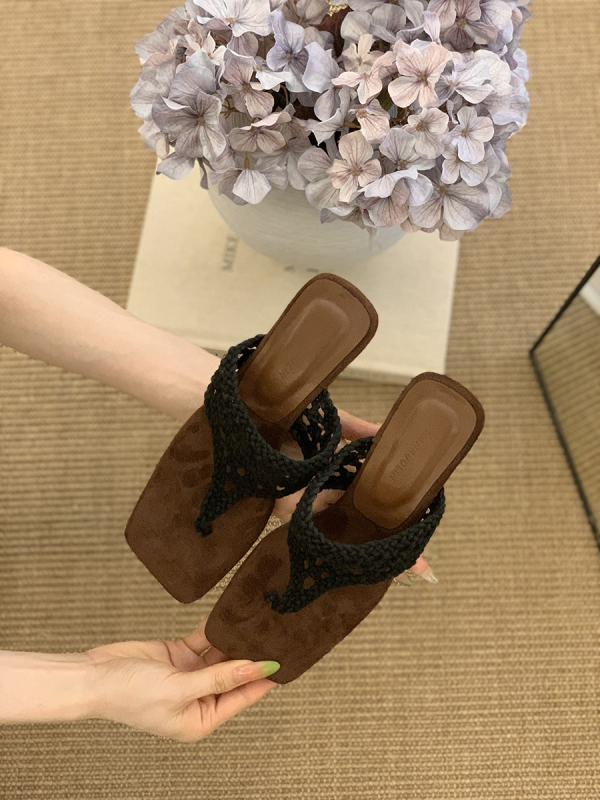 Női klínos szandál – koreai stílusú pánt a lábujjak között, EVA felsőrész, talppal 3–5 cm, nyári kiadás 2025