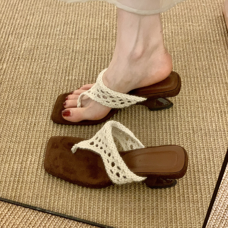 Női klínos szandál – koreai stílusú pánt a lábujjak között, EVA felsőrész, talppal 3–5 cm, nyári kiadás 2025