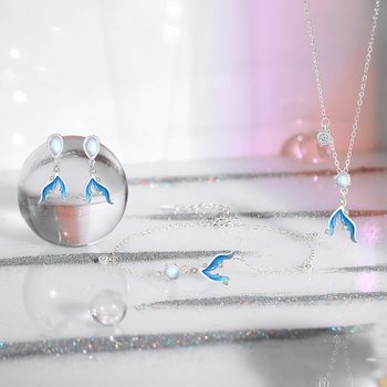 Sellőfarok fülbevaló nőknek, holdkő és gyémánt díszítéssel, réz elektroplatálásban bevont, állat/horoszkóp alak, tavasz 2025