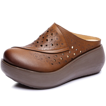 Platformos szandál valódi bőrből, retro stílus, zárt orr, PU talp, 5–8 cm-es sarka