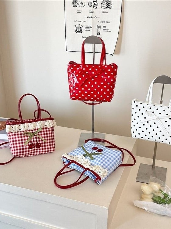 Unisex torba preko ramena s mašnicom, korejskog stila retro, PU materijal; karirani uzorak; zakrivljena naramenica; podstava poliester; stane za 8-inčni uređaj; kapacitet ispod 20L