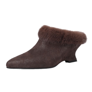 Női papucs wedge sarokkal, felsőrész marhabőr, belső plüss, talp gumi, téli modell