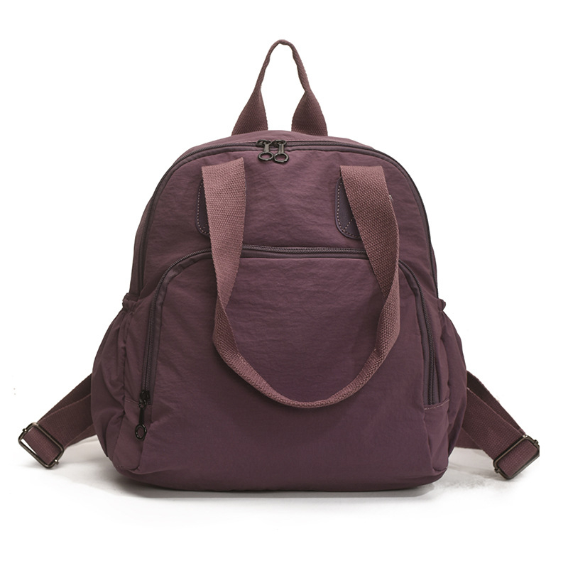 Unisex ruksak velikog kapaciteta, lagane konstrukcije, zatvarač na zip, poliester podstava