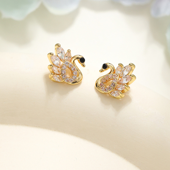 Hattyú alakú fülbevalók, 925-ös ezüst tüske, aranyozott réz, Weidni, friss és édes stílus