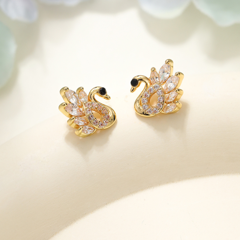 Hattyú alakú fülbevalók, 925-ös ezüst tüske, aranyozott réz, Weidni, friss és édes stílus