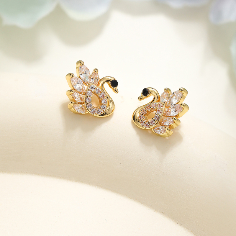 Hattyú alakú fülbevalók, 925-ös ezüst tüske, aranyozott réz, Weidni, friss és édes stílus