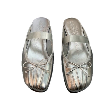 Mary Jane cipő rugalmas pánttal — felsőrész báránybőrből, belső bőr, talp bőr, alacsony kúpos sarok