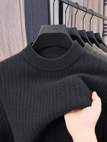 100% gyapjú pulóver, szűkített fazon, kerek nyakú, hosszú ujjú, vastag Jacquard kötés