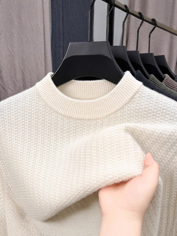 100% gyapjú pulóver, szűkített fazon, kerek nyakú, hosszú ujjú, vastag Jacquard kötés