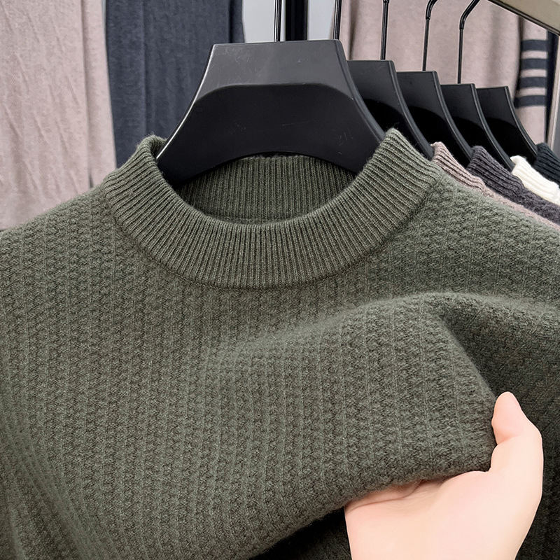 100% gyapjú pulóver, szűkített fazon, kerek nyakú, hosszú ujjú, vastag Jacquard kötés