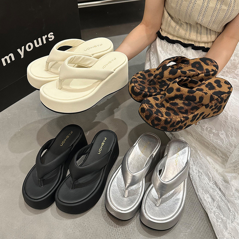 Ženske sandale s debelim potplatom u francuskom stilu (Gornji materijal: Super fiber; Unutarnji materijal: Super fiber; Potplat: guma; Oblik prsta: Herringbone; Stil: Sweet Academy; Godina/Sezona: 2025 ljeto)