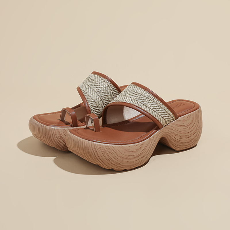 Sandale s zatvorenim prstom — retro stil, platforma; gornji materijal: super vlakno; đon: pjena od gume; oblik prsta: okrugli; brend: Jibu